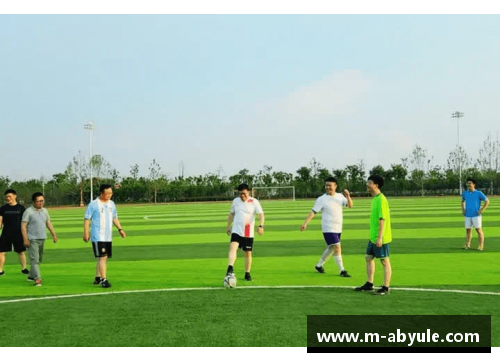 ab娱乐官网足球场上的假伤球员：谁该为这种行为负责？